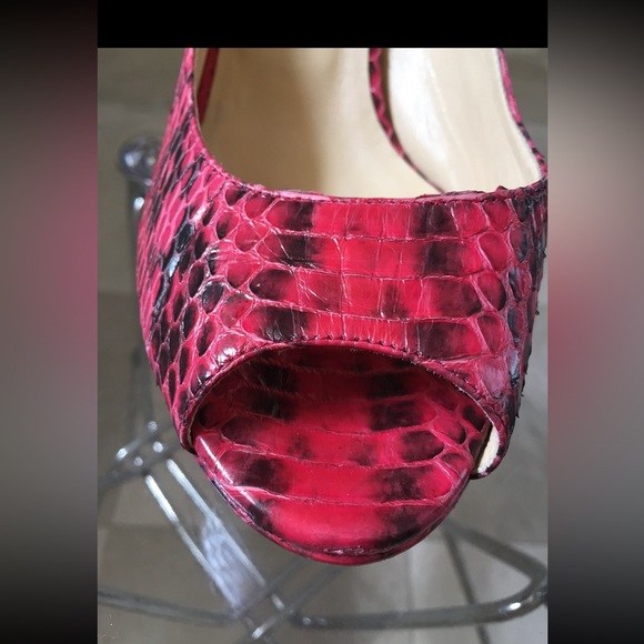 Jimmy Choo Red Snakeskin Leather Pumps Sz. 40 US 9 NEW! - Picture 8 of 9